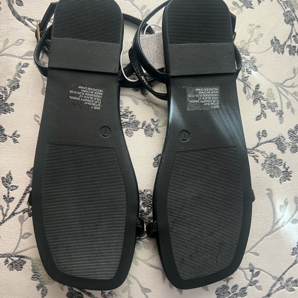 GAP Women's Black Sandals VEGAN LEATHER - Picture 2 of 5